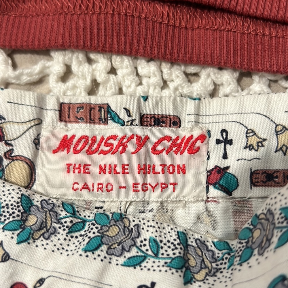 Adorable VINTAGE Egyptian print skirt. - Picture 5 of 7
